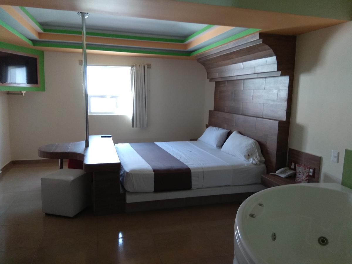 Hotel Rubi Manzanillo Exterior photo